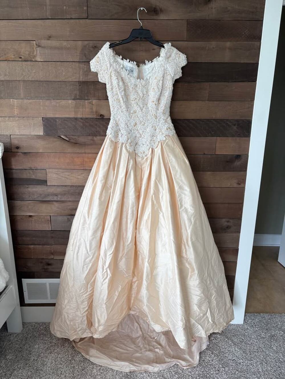 Vintage 1990s Renee Strauss Beverly Hills Wedding Dress Basque Waist Champagne